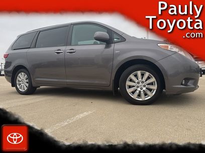 Used 2017 Toyota Sienna XLE Premium