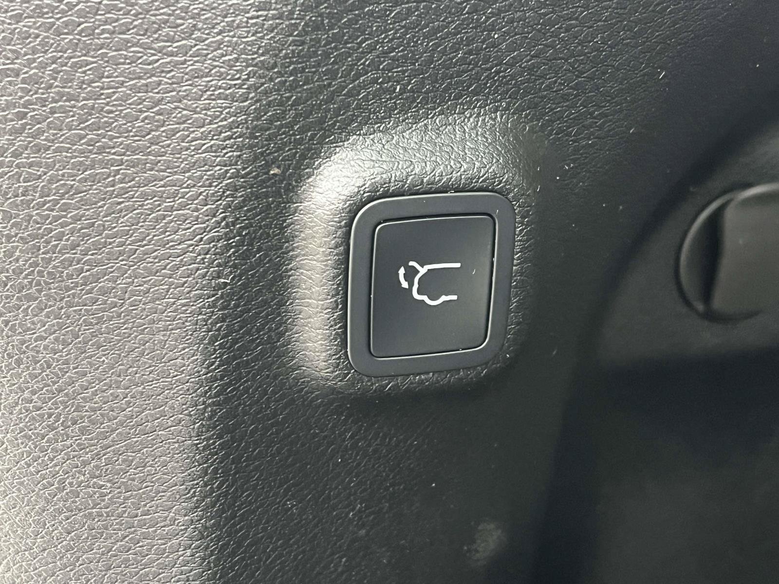 Used 2022 Jeep Cherokee Latitude Lux w/ Sun & Sound Group FWD image 11