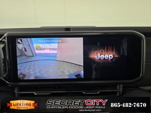 New 2025 Jeep Gladiator Mojave image 22