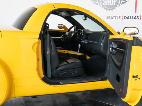 Used 2006 Chevrolet SSR w/ Preferred Equipment Group RWD image 49