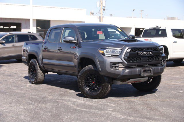 Used 2021 Toyota Tacoma TRD Pro AWD/4WD image 2