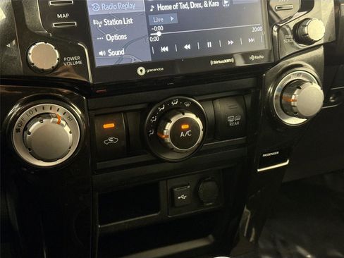 Certified 2024 Toyota 4Runner TRD Off-Road Premium image 25