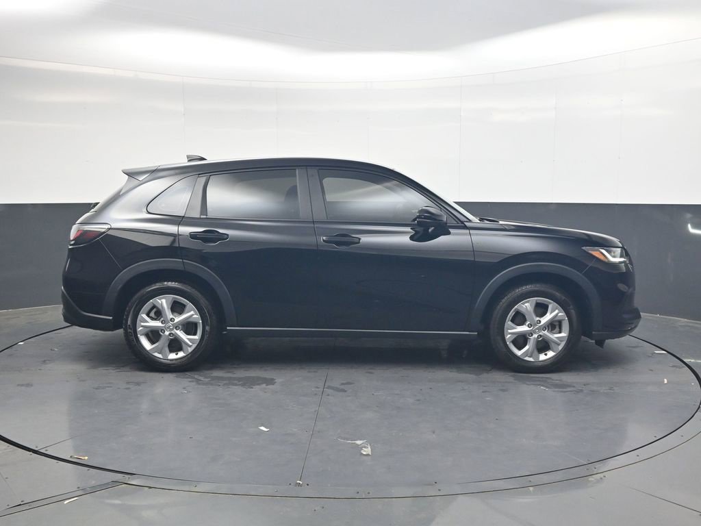 Used 2023 Honda HR-V LX image 3