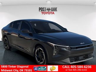 Used 2025 Kia K4 EX video 1