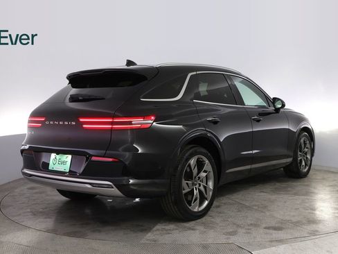 Used 2023 Genesis Electrified GV70 AWD/4WD image 3