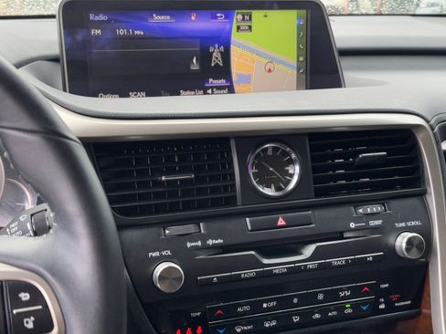 Used 2017 Lexus RX 450h AWD image 23