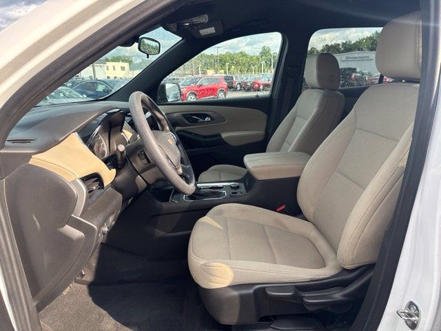Used 2023 Chevrolet Traverse LS AWD/4WD image 9