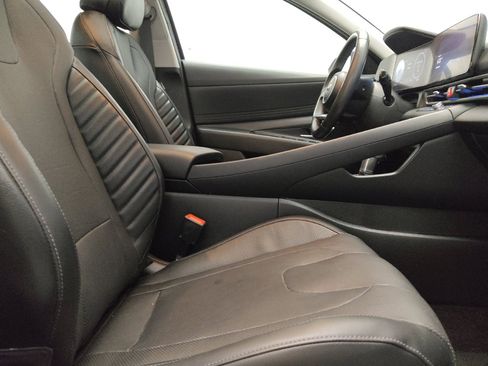 Used 2023 Hyundai Elantra Limited FWD image 21
