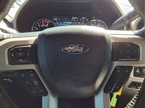 Used 2022 Ford F250 Lariat w/ Tremor Off-Road Package image 18