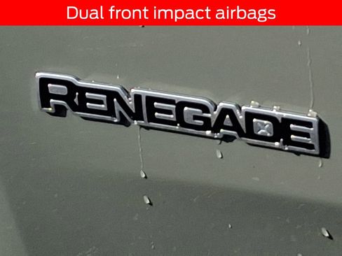 Used 2020 Jeep Renegade Latitude w/ Cold Weather Group image 30