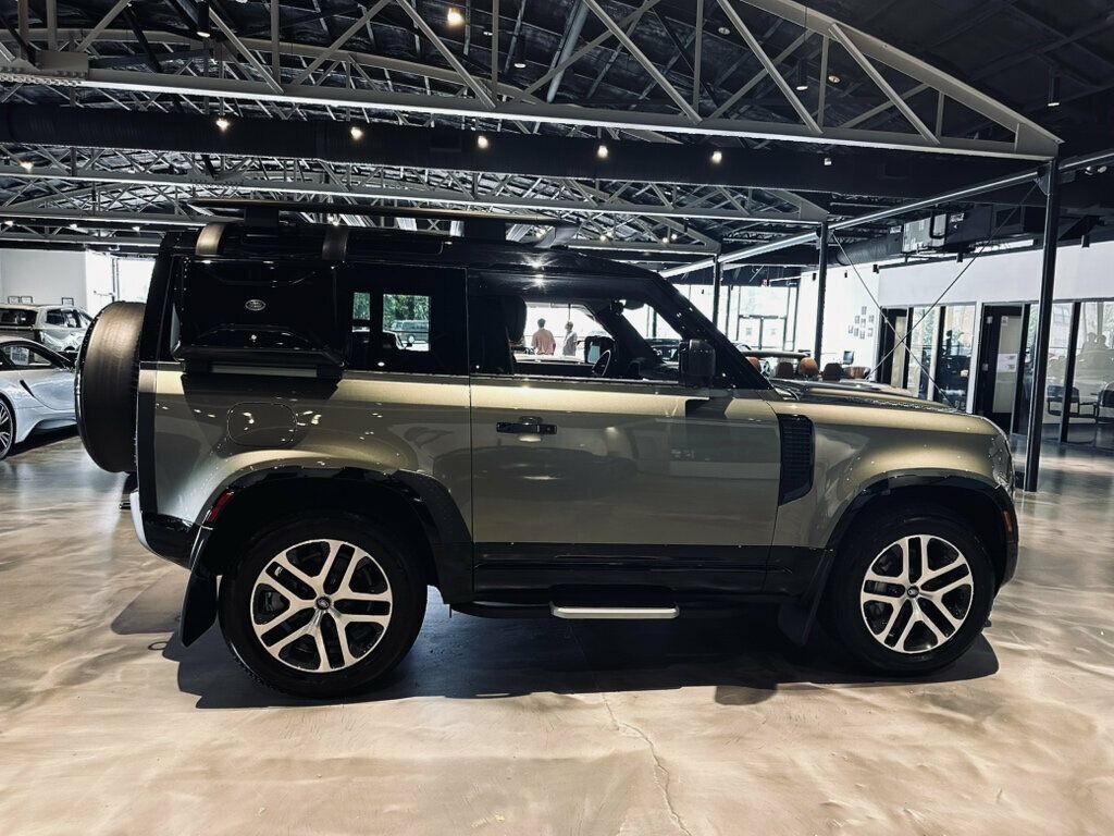 Used 2024 Land Rover Defender 90 X-Dynamic SE AWD/4WD image 6
