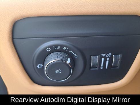 Certified 2025 Jeep Grand Cherokee L Summit AWD/4WD image 26