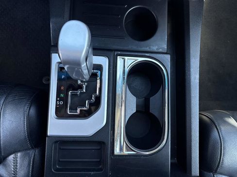 Used 2014 Toyota Tundra Limited w/ Limited Premium Package image 24