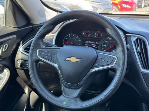 Used 2024 Chevrolet Malibu LT image 25