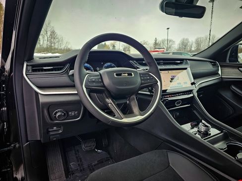 New 2026 Jeep Grand Cherokee Altitude AWD/4WD image 12