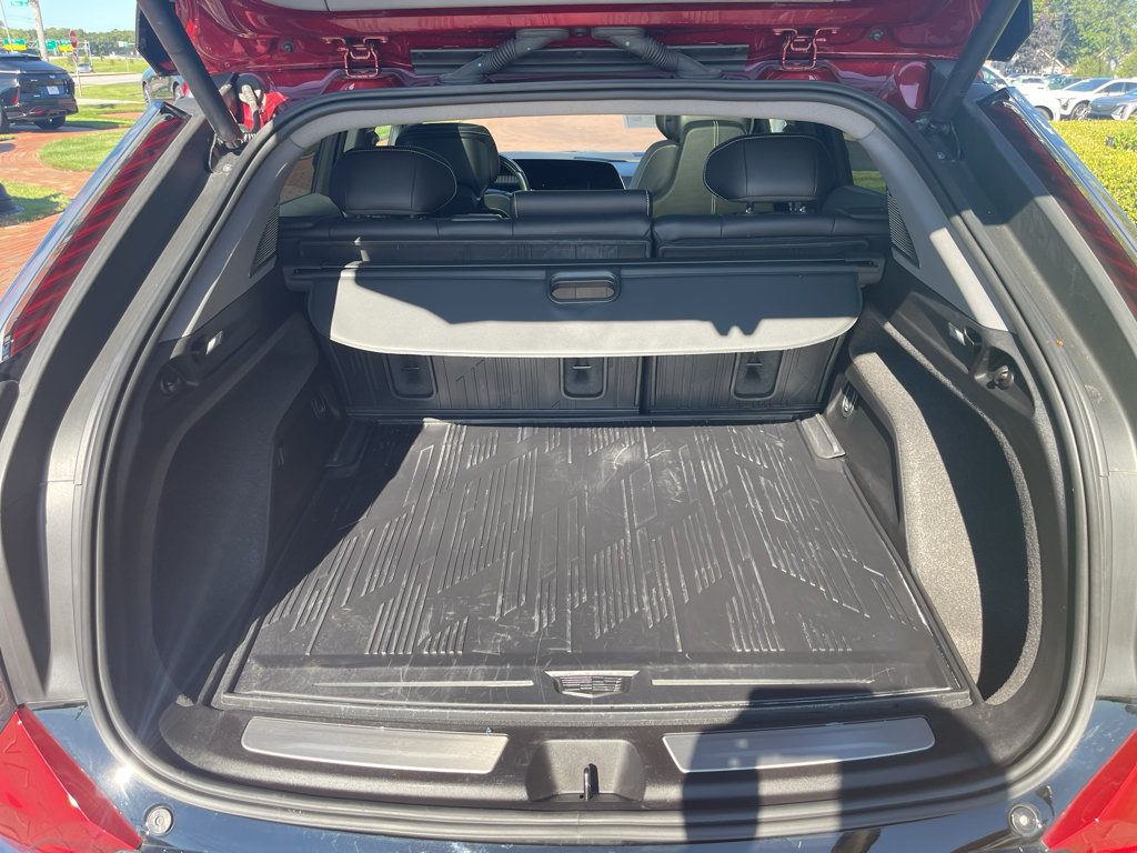 Used 2025 Cadillac Optiq Sport 2 w/ LPO, Floor Liner Package AWD/4WD image 14