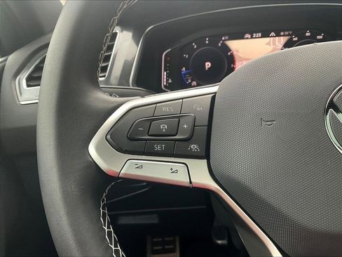 Used 2023 Volkswagen Tiguan SEL R-Line image 23