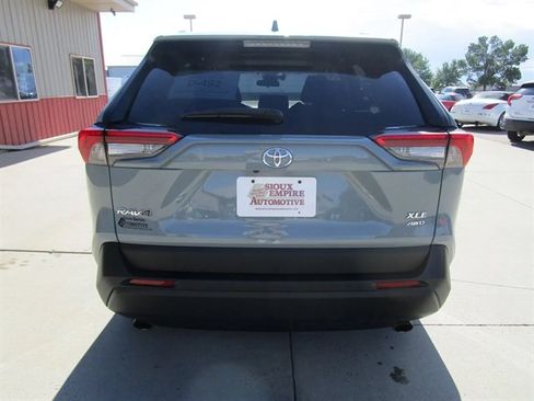 Used 2021 Toyota RAV4 XLE w/ Convenience Package AWD/4WD image 8