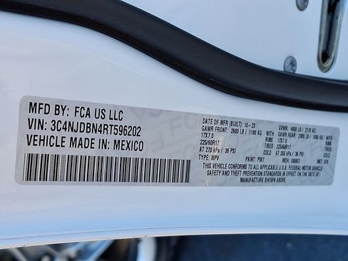 Used 2024 Jeep Compass Latitude image 26