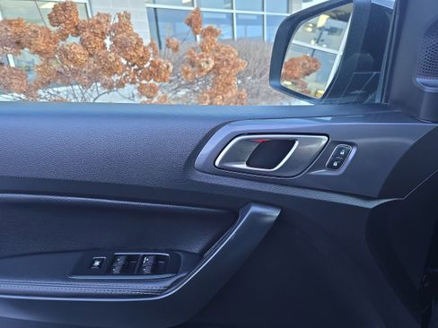 Used 2022 Ford Ranger Lariat w/ Equipment Group 501A High image 16