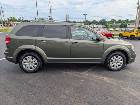 Used 2017 Dodge Journey SE FWD image 7