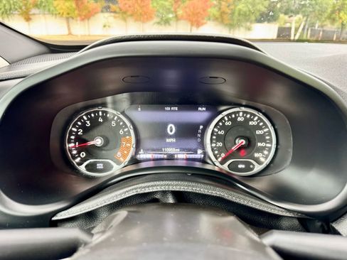 Used 2020 Jeep Renegade Sport image 11