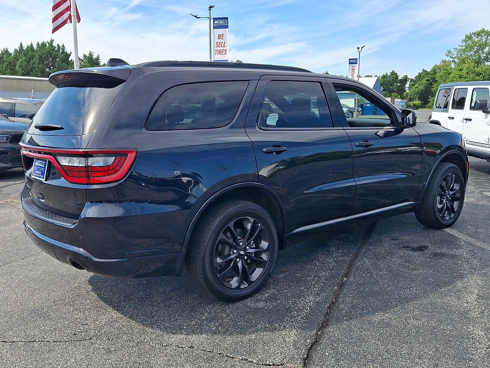 Certified 2025 Dodge Durango GT w/ Blacktop Package AWD/4WD image 6