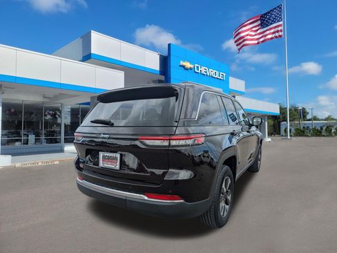 Used 2022 Jeep Grand Cherokee Limited 4xe AWD/4WD image 3