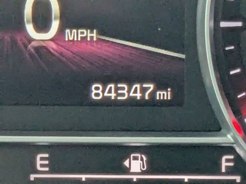 Used 2023 Kia Sorento LX image 28