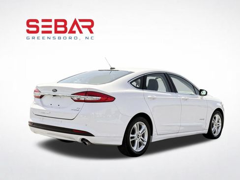 Used 2018 Ford Fusion SE w/ Equipment Group 602A FWD image 6