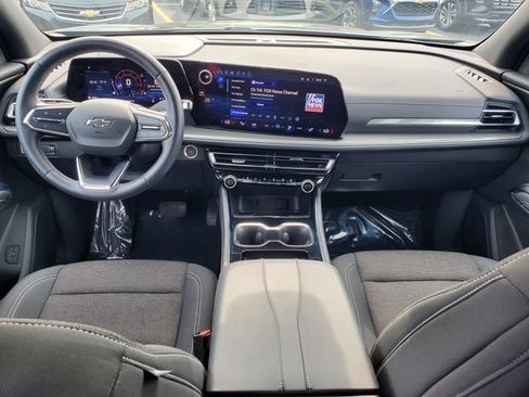 Certified 2024 Chevrolet Traverse LT w/ Midnight/Sport Edition FWD image 16