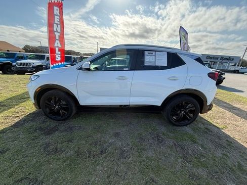 Used 2024 Buick Encore GX Sport Touring w/ Comfort Package FWD image 4