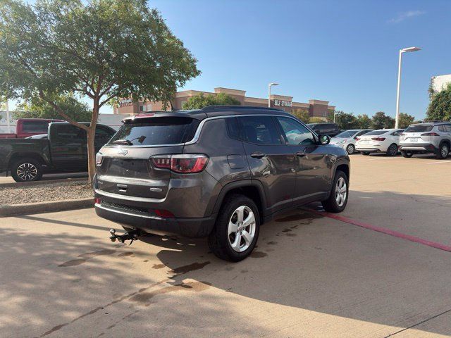 Used 2019 Jeep Compass Latitude w/ Popular Equipment Group AWD/4WD image 5
