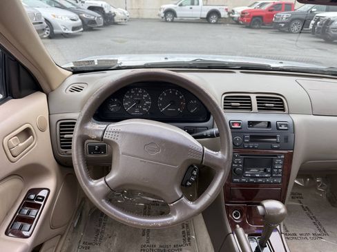 Used 1997 Nissan Maxima GLE FWD image 13