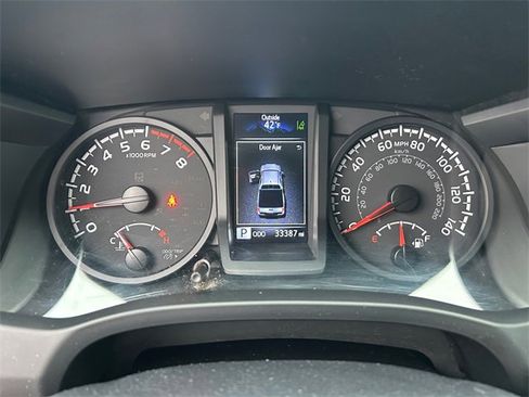 Used 2023 Toyota Tacoma SR image 31