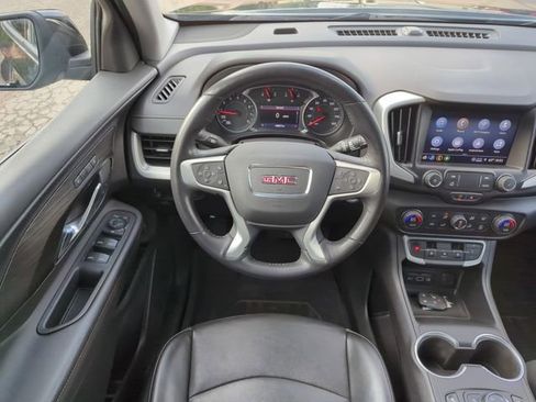 Used 2022 GMC Terrain SLT w/ LPO, Floor Liner Package image 16