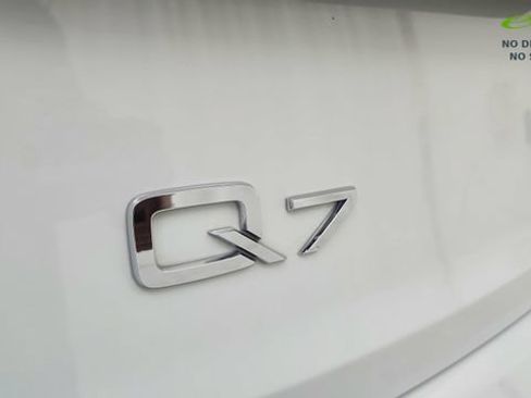 Used 2023 Audi Q7 3.0T Premium Plus w/ Premium Plus Package AWD/4WD image 17
