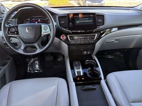 Used 2021 Honda Pilot Touring image 19