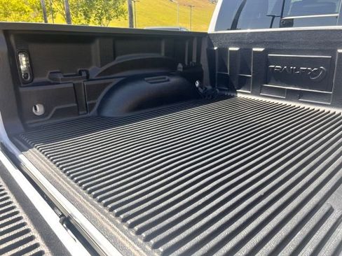 Used 2026 RAM 1500 Laramie AWD/4WD image 17