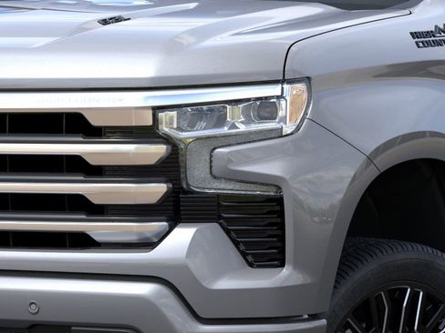 New 2026 Chevrolet Silverado 1500 High Country AWD/4WD image 11
