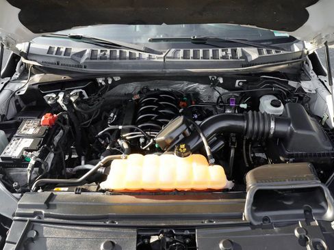 Used 2018 Ford F150 XLT w/ Equipment Group 302A Luxury AWD/4WD image 15