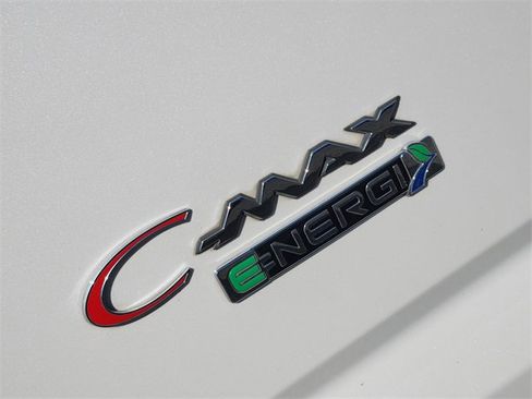 Used 2017 Ford C-MAX Energi Titanium w/ Equipment Group 501A image 12