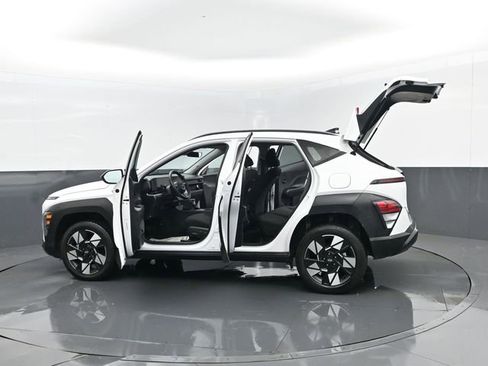 Used 2025 Hyundai Kona SEL image 29