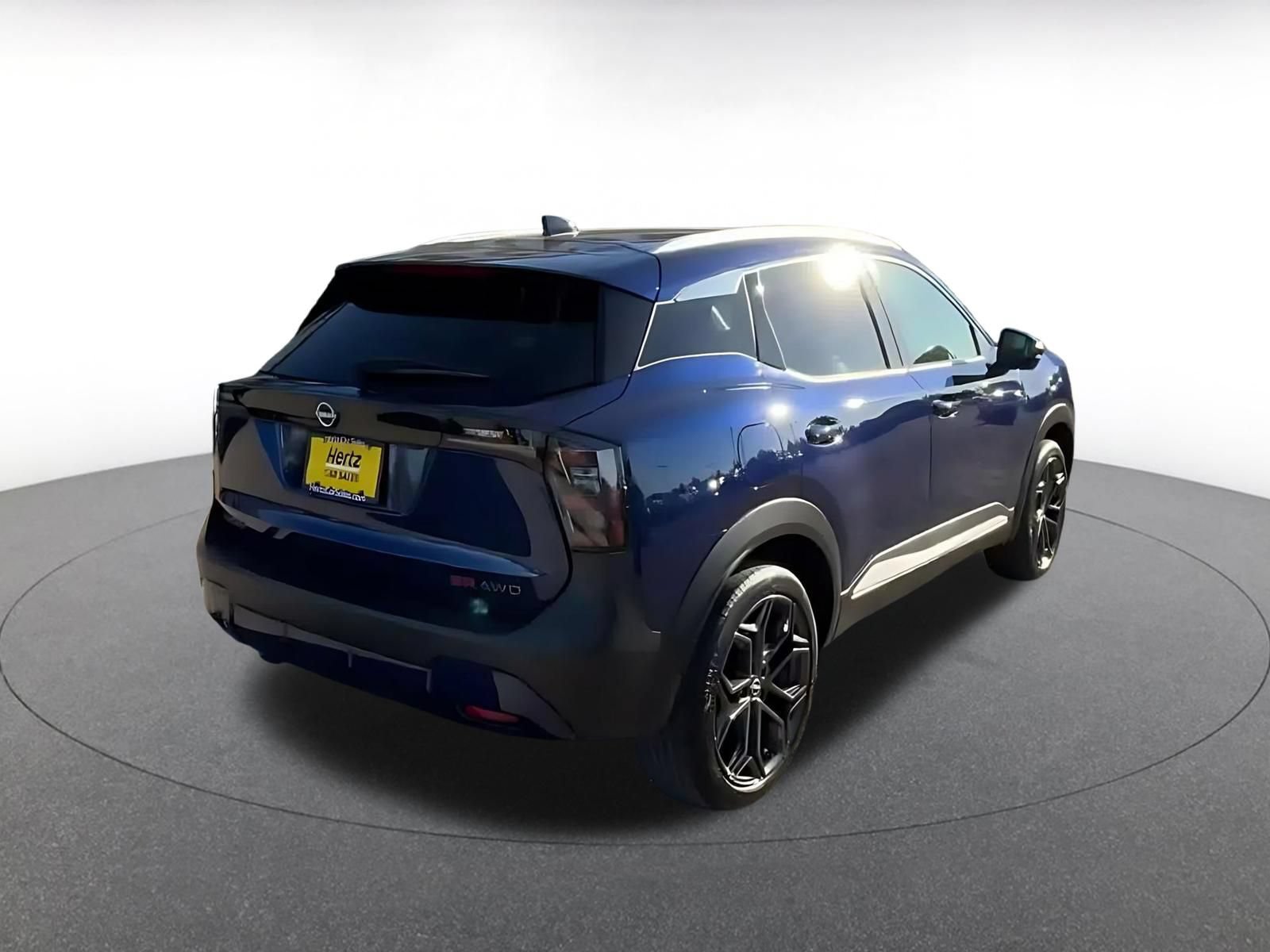Used 2026 Nissan Kicks SR AWD/4WD image 13