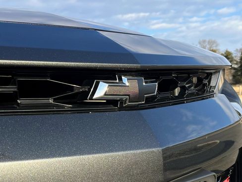 Used 2018 Chevrolet Camaro SS image 41