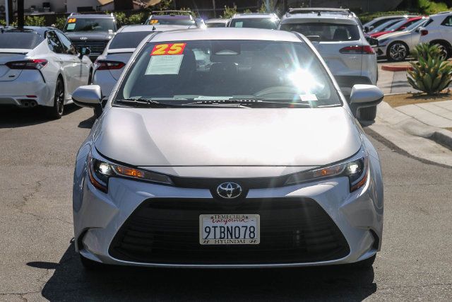Used 2025 Toyota Corolla LE FWD image 2