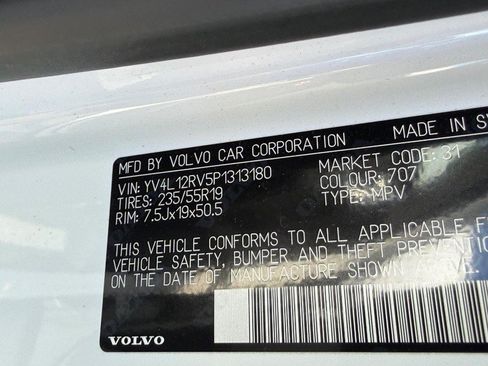 Used 2023 Volvo XC60 B5 Core w/ Climate Package AWD/4WD image 25