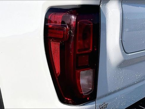 Used 2024 GMC Sierra 1500 Elevation w/ X31 Off-Road Package AWD/4WD image 29
