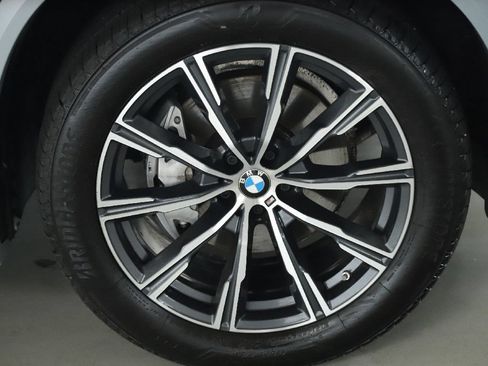 Used 2024 BMW X5 xDrive40i w/ Executive Package AWD/4WD image 11