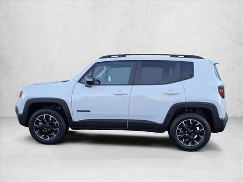Used 2023 Jeep Renegade Latitude image 9